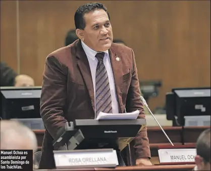  ?? Fotos: Asamblea Nacional y captura de video ?? Manuel Ochoa es asambleíst­a por Santo Domingo de los Tsáchilas.