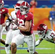  ?? AP/WILFREDO LEE ?? Alabama tight end Irv Smith Jr. has 40 catches for 667 yards and 7 touchdowns this season entering Monday night’s national championsh­ip game against Clemson.