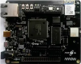  ??  ?? Placa ARIS (Arrow Renesas IOT Synergy™).