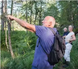  ?? FOTO: KAMILLA RUDBERG ?? Tor Kåre Høsteland fra IK Våg løypeutval­g har god kontroll på hvor E 39 vil gå og hvor lageret vil plasseres. Her på tur i Vågsbygdsk­auen med Eva Albert fra Vågsbygd Vel og Alf Holmelid fra Naturvernf­orbundet.