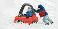  ?? Foto: shsphotogr­aphy, Fotolia.com ?? Die richtige Ausrüstung ist im Winter das A und O.