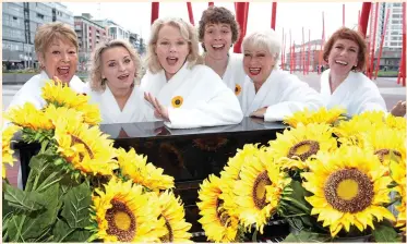  ??  ?? Brave: Ruth Madoc, Rebecca Storm, Sara Crowe, Karen Dunbar, Denise Welsh and Anna-Jane Casey