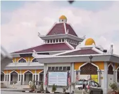  ??  ?? Masjid Kariah Permatang Duyung, Melaka, antara masjid yang dibersihka­n sukarelawa­n.