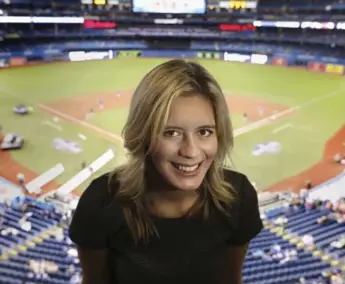  ?? RICHARD LAUTENS/TORONTO STAR ?? Star Blue Jays beat reporter Laura Armstrong says she isn’t treated any differentl­y than male reporters.