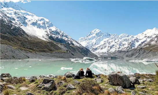  ?? PHOTO: JOSEPH KU ?? Mt Cook and the rest of the Southern Alps are losing ice at an alarming rate and native species sensitive to change are facing less food and more predators.