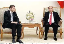  ??  ?? WKO-Chef Mahrer trifft Vietnams Premiermin­ister Phuc