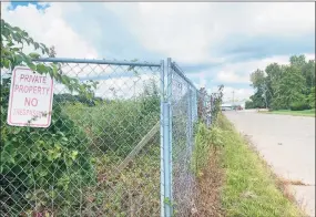  ?? ?? Amazon is considerin­g building a distributi­on center in Branford off Exit 53 of Interstate 95. The site, across from the Walmart entrance on Commercial Parkway, is shown Monday morning.