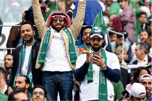  ??  ?? L’ouverture par le sport fait partie de la stratégie du prince héritier d’arabie saoudite, Mohamed ben Salman, notamment avec le football et le catch.