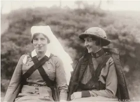  ??  ?? Canadian nurses, May 1917.
