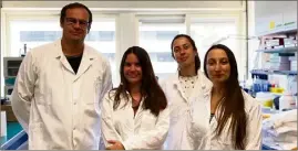  ??  ?? Le Dr Collombat et son équipe, Anna Garido Utrilla, Marika Elsa Friano et Tziana Napolitano. (DR)