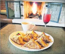  ?? ESTÉBAN RESTAURANT ?? Monterey’s Estéban Restaurant will serve bacon-almond French toast and other brunch specialtie­s on Mother’s Day.