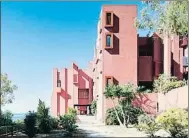  ?? ESTUDIO RICARDO BOFILL ?? El edificio que el arquitecto Ricardo Bofill construyó en 1973 en Calpe se ha convertido en objetivo de cazadores de selfies