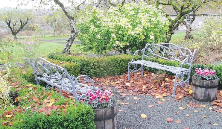  ?? PHOTOS: PATRICIA JOB ?? Llangoed Hall is a magnificen­t country house hotel in Wales’ scenic Wye Valley filled with gardens and old-world charm reminiscen­t of Downton Abbey.