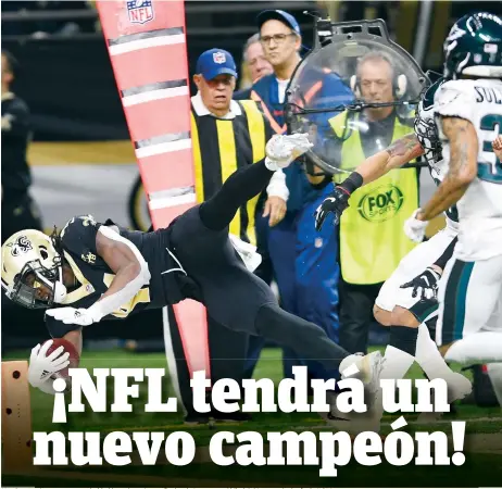  ?? | AP ?? Marshon Lattimore se encontró el balón en los minutos finales de juego ante Philadelph­ia para el triunfo de NOLA.