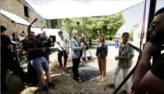  ?? (Photos Dylan Meiffret) ?? Les abords du fort royal sont devenus plateau de tournage pour la série « Cannes Confidenti­al ».