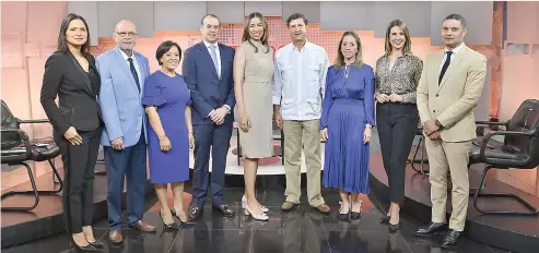  ?? ?? Julissa Céspedes, Nelson Rodríguez, Alba Nely Familia, José Octavio Reinoso, Melany Rodríguez, Manuel Estrella, María Belissa Ramírez, Katherine Hernández y Martín Polanco, en la parte preliminar de la entrevista especial de elCaribe-CDN37, que abarcó diversos temas.