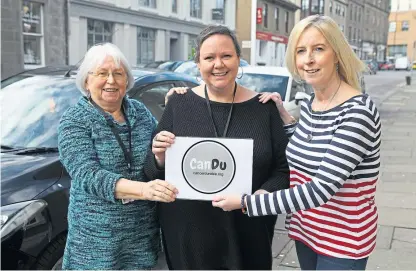  ?? Dougie Nicolson. Picture: ?? Dr
Wardrop, centre, with secretary Satyavani McMillan and member Alison Connelly.