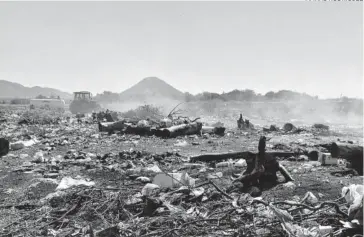  ?? MATÍAS RODRÍGUEZ ?? &gt; Hace días el basurón que está cerca de San Jorge desprendía fuertes humaredas.