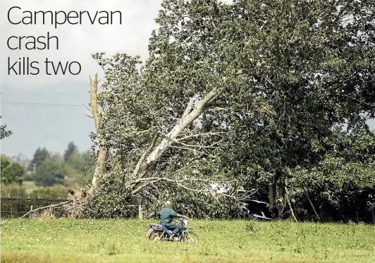  ?? PHOTO: CHRISTEL YARDLEY/STUFF ?? Two people were killed when their campervan hit a tree near Tahuna.