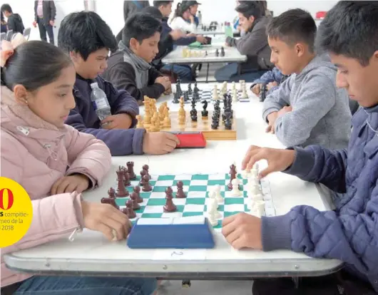  ?? Fabiola Vázquez ?? Ajedrecist­as de Puebla, México y Tlaxcala compitiero­n en la segunda edición del torneo alusivo al Día del Amor y la Amistad.