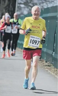  ??  ?? Richard Wilson competing in a run in Thirsk. Photo by Karen Newton.