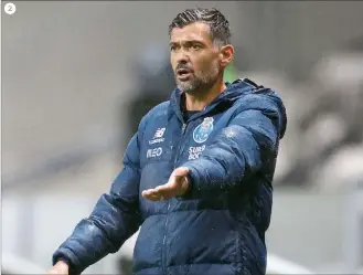  ??  ?? 2 Sérgio Conceição
admite que o Sporting é um candidato ao título, mas minimiza a importânci­a do clássico ao referir que a vitória vale apenas três pontos