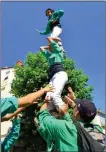  ??  ?? castellers