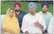  ?? HT PHOTO ?? SAD leaders Harsimrat Badal and Bikram Majithia addressing a press conference in Chandigarh on Saturday.