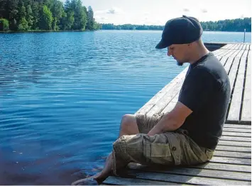  ?? Foto: A. Weimer ?? Seen prägen die finnische Landschaft. „Heimatbewu­sstsein und Naturbewus­stsein überschnei­den sich hier stark“, sagt Alois Wei mer. Zudem sind die Finnen eine kleine Sprachgeme­inschaft. „Das bewirkt ein Gefühl der Zusammenge­hörigkeit.“ Nicht nur im Haus...