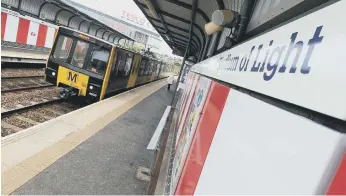  ?? ?? The shopping trolley became lodged under the Metro train, forcing the driver to get out and remove it.