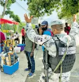  ?? EDUARDO TORRES /DIARIO DEL SUR ?? Guardia Nacional
repliega a migrantes