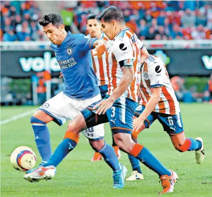  ??  ?? Walter Montoya debutó con el Cruz Azul