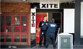  ?? ANDY JACKSON/STUFF ?? Police and security guards attended an attempted eviction yesterday at New Plymouth bar Xite, which has been closed for two months.