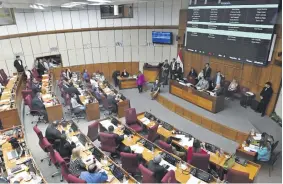  ?? ?? Sesión anterior del Senado, durante el debate de la ley Hambre Cero en las escuelas. Nueva reunión se convoca para hoy a las 10:00.