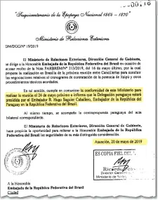  ??  ?? Bien escueto y en abismal diferencia al Brasil, Paraguay informaba que su embajador en Brasil sería la cabeza del equipo paraguayo, el Dr. Hugo Saguier Caballero.