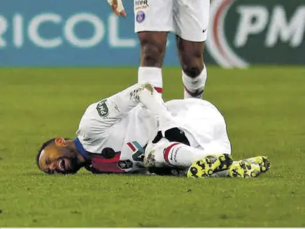  ?? // AFP ?? El brasileño se lesionó en el partido de Copa disputado por el PSG ante el Caen