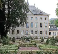  ?? Foto: Chris Karaba ?? Für das seit 2014 leer stehende Schengener Schloss will die Gemeinde eine neue Nutzung ermögliche­n.