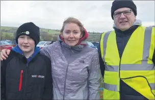  ?? (Pic: John Ahern) (Pic: John Ahern) ?? ABOVE: Race day volunteer, Moss Hartnett, in the company of Helena and Darragh Mulcahy at last Sunday’s Tallow Point-to-Points.
LEFT: Chairperso­n, Gerty Murphy and Secretary, Nelius Mulcahy, who oversaw a very successful day’s racing at Tallow Point-to-Points last Sunday.