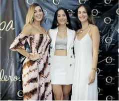  ??  ?? Tica Martínez, María Alejandra Vengoechea y María Camila Soleibe, exseñorita­s Atlántico.