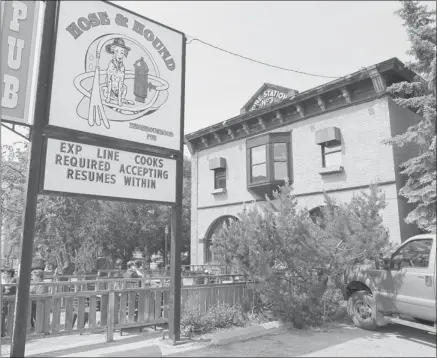  ?? Calgary Herald/files ?? The Hose & Hound Neighbourh­ood Pub has been a fixture in Inglewood for 16 years. The building was originally a fire hall, from 1907 to 1952.