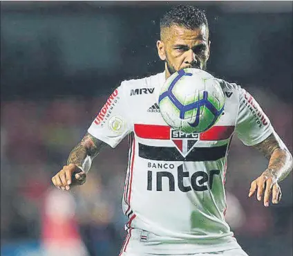  ?? FOTO: TWITTER SAO PAULO ?? Instagram fue la vía de escape de Dani Alves en sus reflexione­s tras una bochornosa derrota