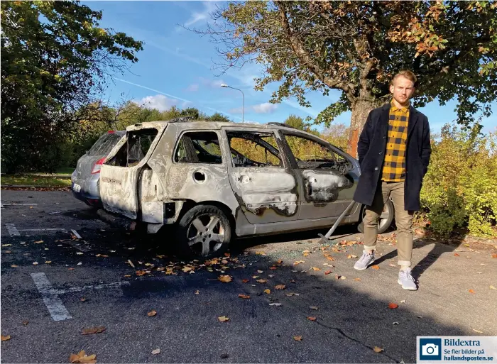  ?? Bild: Anders Holmer ?? Charlie Karlsson menar att det kan stigmatise­ra ett bostadsomr­åde ifall utbrunna bilvrak står kvar länge.