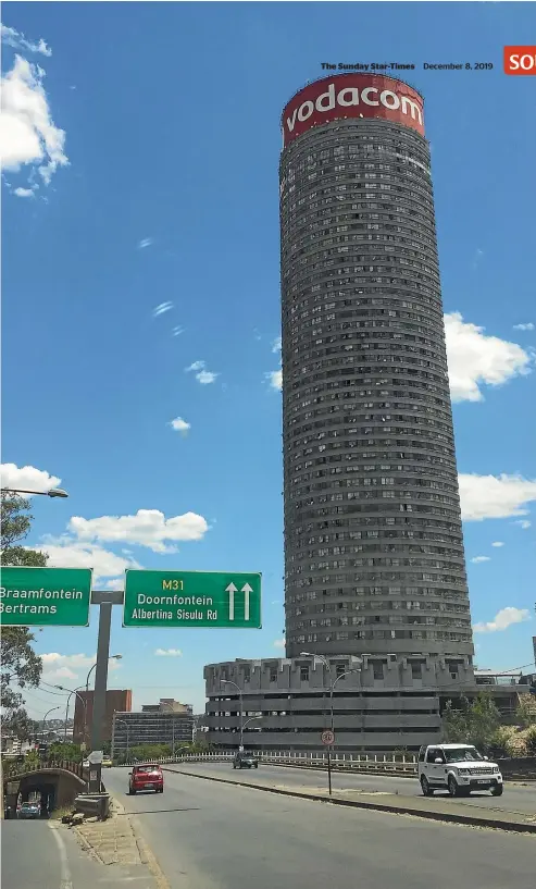  ?? PHOTOS: AMY MAAS/STUFF ?? Everyone has a story about Johannesbu­rg’s Ponte City Tower.