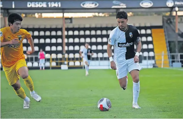  ?? ?? Nos sub-23 do Farense, Tiago Madeira regista 21 encontros e três golos marcados