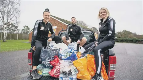  ?? Picture: Habibur Rahman ?? WORK OUT Liam Walsh and his fitness group coaches, Jade Bradley and Becki Gill