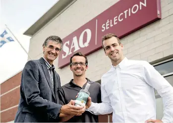  ??  ?? Serge, Benoît et Jean-Philippe Bouchard, cofondateu­rs de la Distilleri­e du Fjord