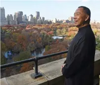  ?? — AFP ?? Billionair­e Guo Wengui poses at his New York City apartment in a recent interview .