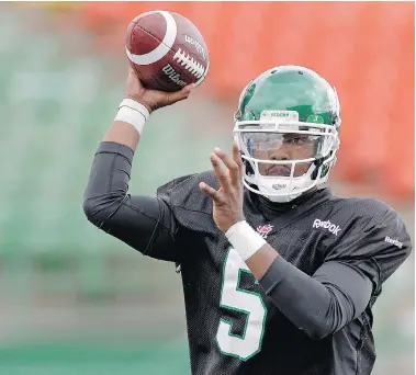  ?? TROY FLEECE/ Leader-Post ?? Saskatchew­an Roughrider­s newly signed QB Keith Price practises at Mosaic Stadium in Regina on Wednesday.