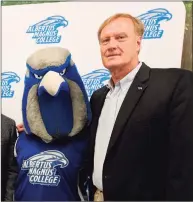  ?? Albertus Magnus College / File photo ?? Albertus Magnus announced that athletic director Jim Abromaitis, right, will retire at the end of the current school year.