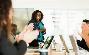  ??  ?? Si vous envisagez d’évoluer au sein de votre entreprise, mieux vaut miser sur vos qualités et votre savoir-faire que de tenter d’améliorer vos points faibles à tout prix. (Photo Matthew Henry/Burst)